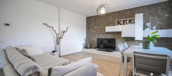 2 Schlafzimmer Villa in Monticelli Brusati, Italy, Nr. 363764 3