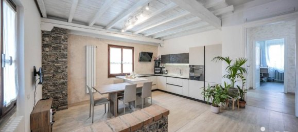 2 Schlafzimmer Villa in Monticelli Brusati, Italy, Nr. 363764 8