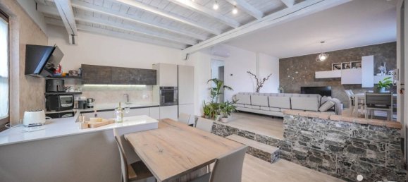 2 Schlafzimmer Villa in Monticelli Brusati, Italy, Nr. 363764 5