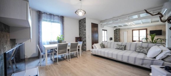 2 Schlafzimmer Villa in Monticelli Brusati, Italy, Nr. 363764 2