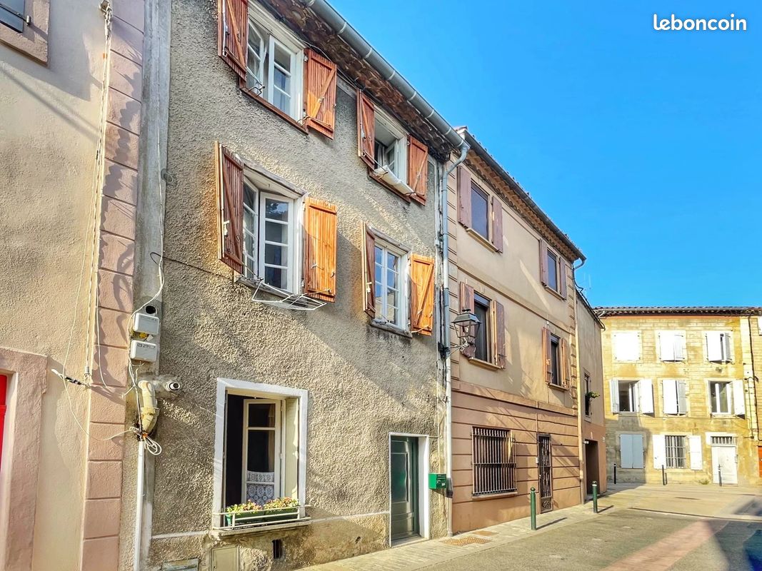 3 bedrooms House in Limoux, France No. 335996