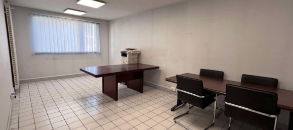 مكتب في Saint-Quentin, France 1200متر مربع رقم 227925 6