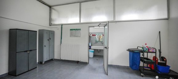 1350m² Commercial property in Ferrara, Italy No. 229855 13