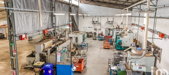 1350m² Commercial property in Ferrara, Italy No. 229855 3