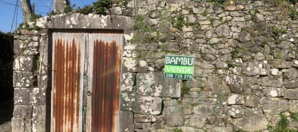 Casa de 3 dormitorios en Viana do Castelo, Portugal No. 52126 2