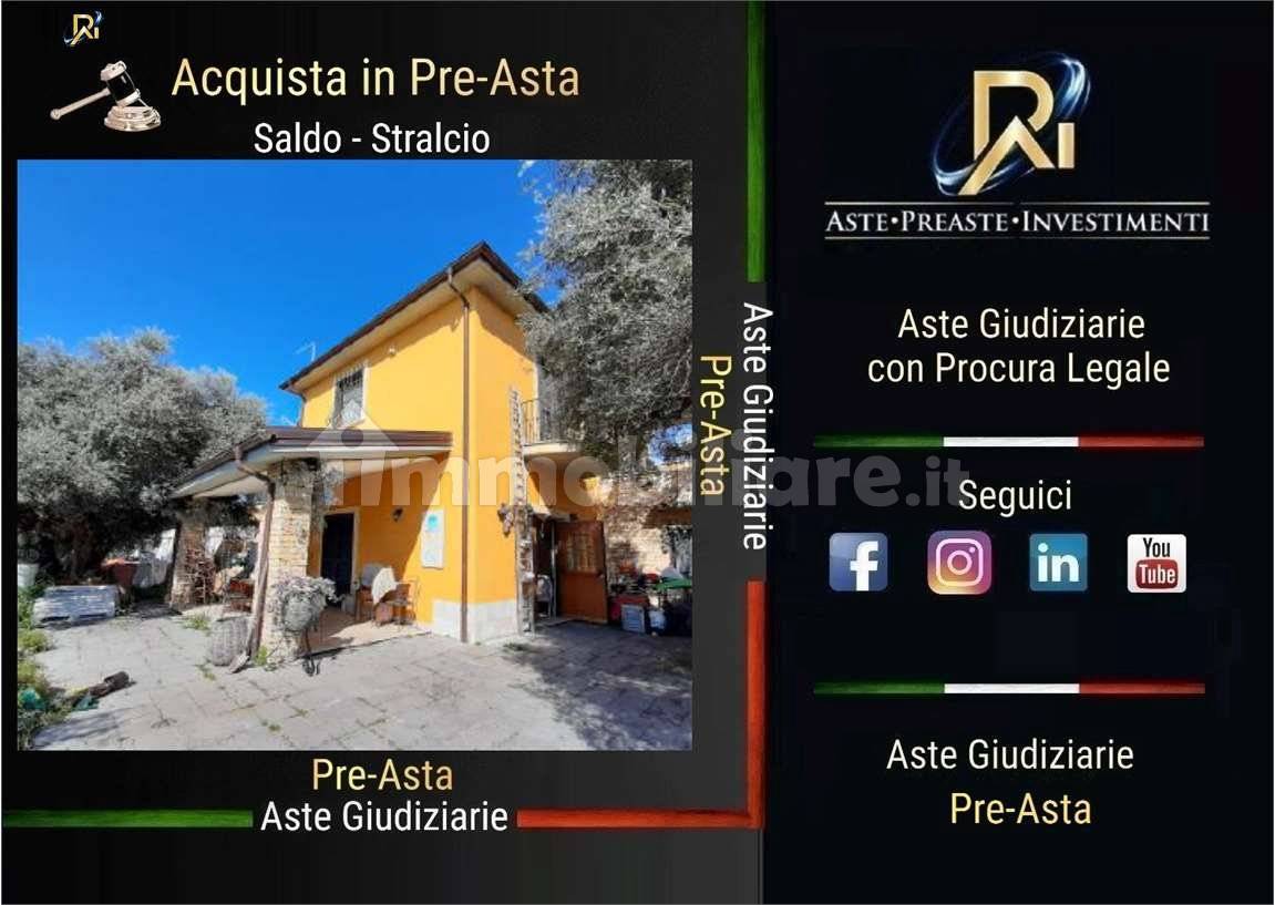 3 chambres Appartement à Fara in Sabina, Italy No. 220324