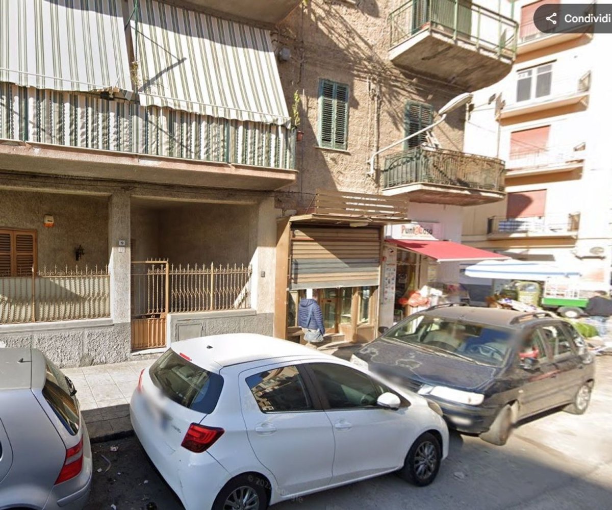 Коммерческая недвижимость 16м² в Палермо, Италия № 403017