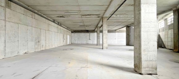 387m² Warehouse in Bergondo, Spain No. 38789 5