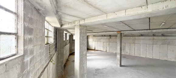 387m² Warehouse in Bergondo, Spain No. 38789 8