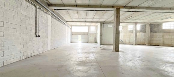387m² Warehouse in Bergondo, Spain No. 38789 9