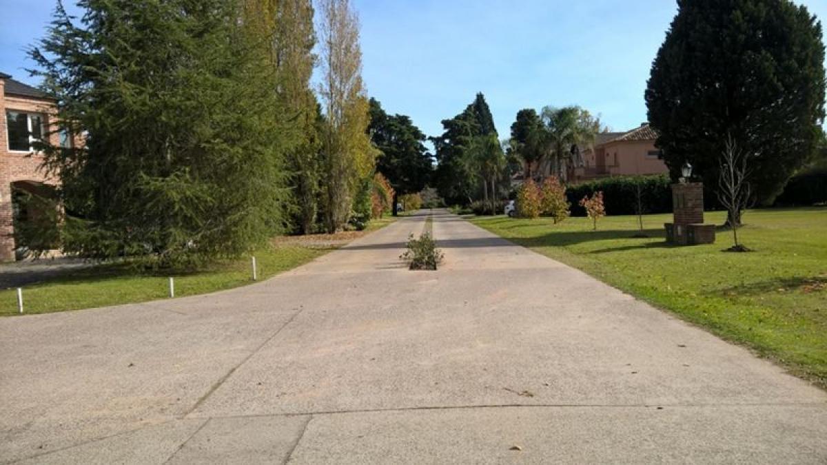  قطعة أرض في Pilar, Argentina رقم 32081