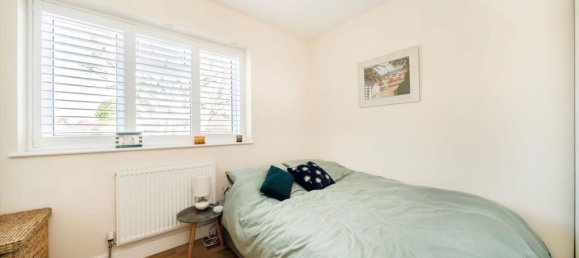 3 bedrooms Commercial property in Chessington, United Kingdom No. 10250 12