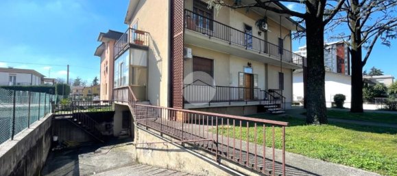 4 rooms House in Brescia, Italy No. 13436 5