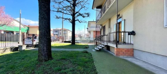 4 rooms House in Brescia, Italy No. 13436 10