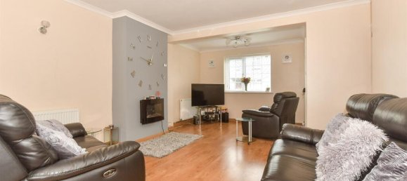 3 bedrooms House in Essex, United Kingdom No. 4140 6