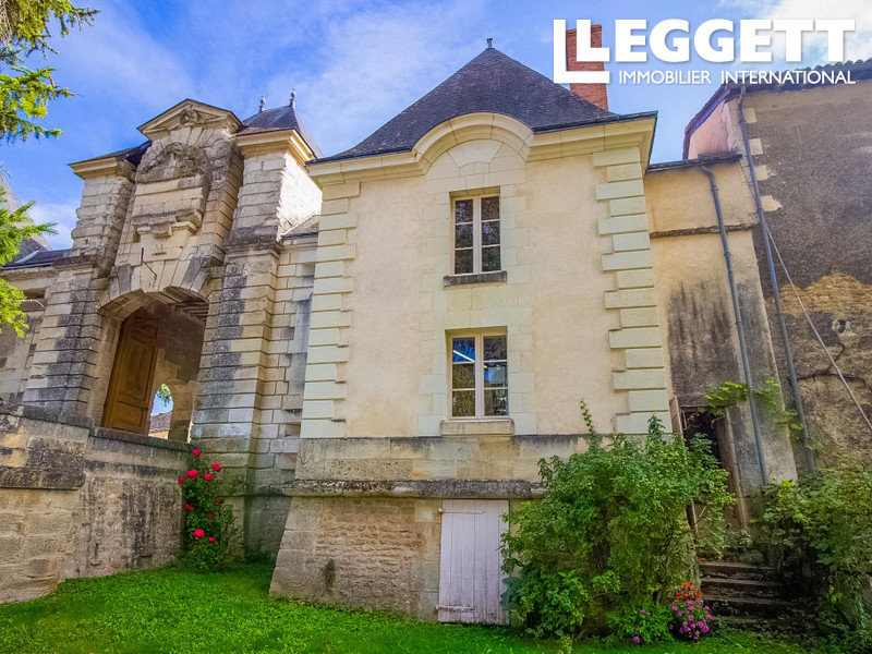  عقار تجاري في Richelieu, France رقم 94223