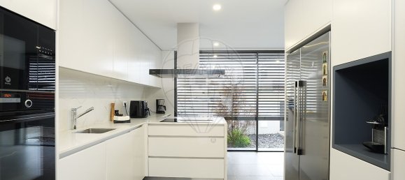 3 bedrooms House in Avintes, Portugal No. 17201 9