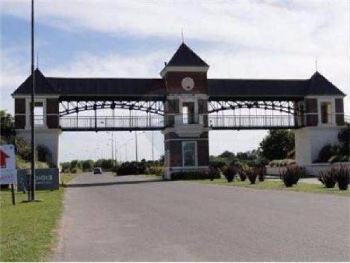  Land in Pilar, Argentina No. 44712