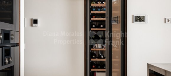 Apartamento de 3 dormitorios en La Quinta, Spain No. 152763 2