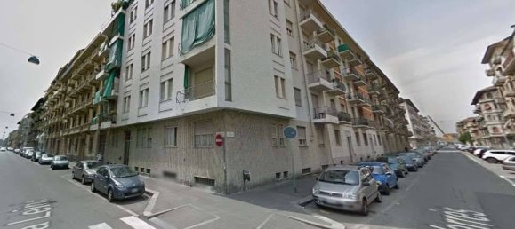 2 bedrooms Apartment in Turin, Italy No. 297520 4