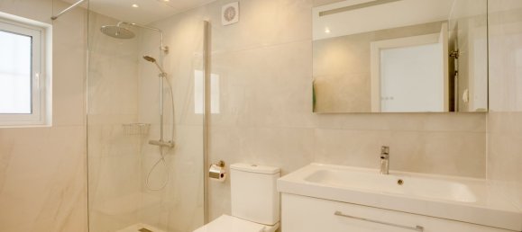 3 bedrooms Villa in Estepona, Spain No. 147611 14