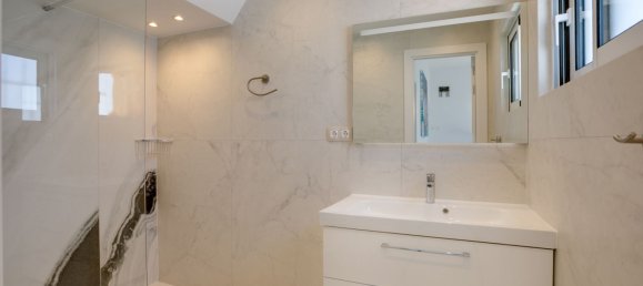 3 bedrooms Villa in Estepona, Spain No. 147611 17