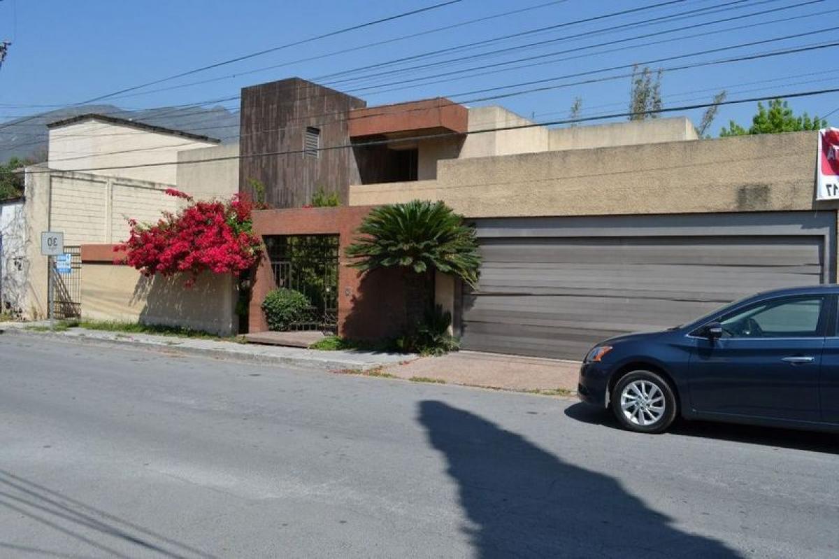 3 bedrooms House in Nuevo Leon, Mexico No. 154358