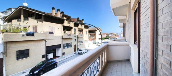 3 bedrooms Apartment in Porto Sant'Elpidio, Italy No. 212468 17