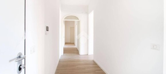 3 bedrooms Apartment in Porto Sant'Elpidio, Italy No. 212468 12