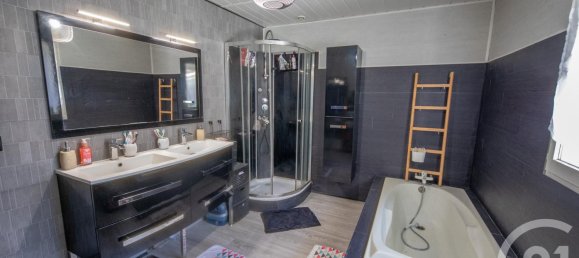 3 bedrooms House in Ludon-Medoc, France No. 113943 9