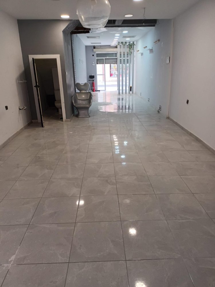  عقار تجاري في El Vendrell, Spain 74متر مربع رقم 115166