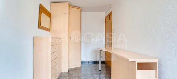 3 bedrooms Apartment in L'Hospitalet de Llobregat, Spain No. 163944 17