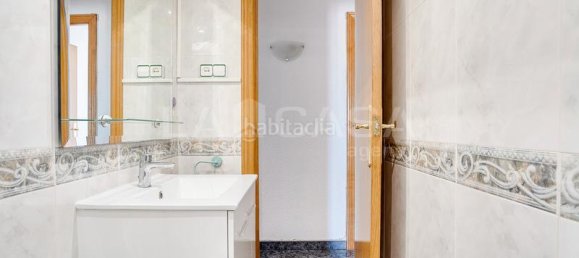 3 bedrooms Apartment in L'Hospitalet de Llobregat, Spain No. 163944 26