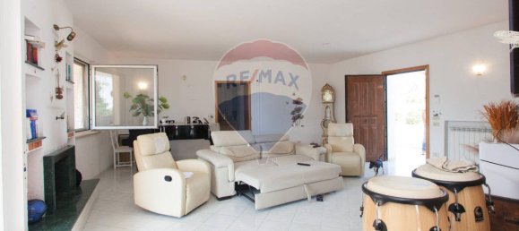 7 rooms Villa in Aprilia, Italy No. 124097 6
