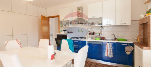 7 rooms Villa in Aprilia, Italy No. 124097 5
