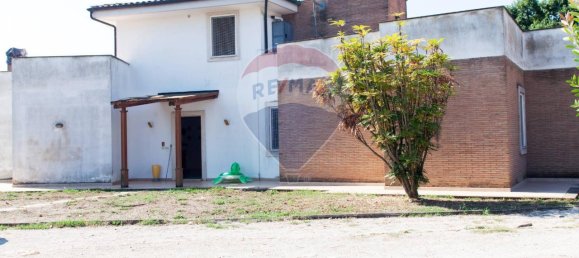 7 rooms Villa in Aprilia, Italy No. 124097 8