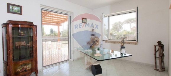 7 rooms Villa in Aprilia, Italy No. 124097 2