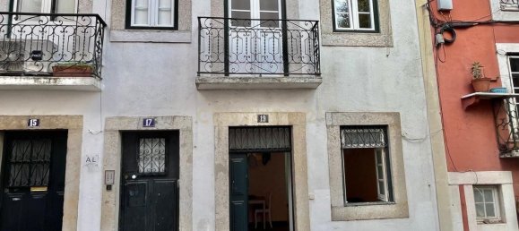 2 bedrooms Apartment in Lisbon, Portugal No. 77436 2