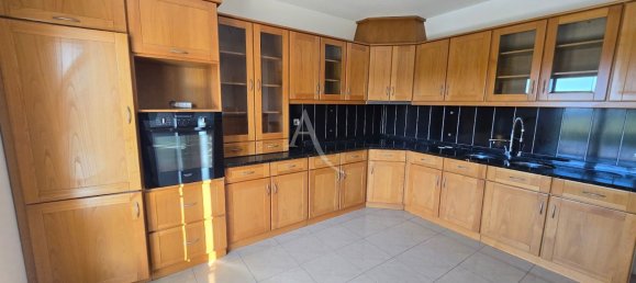 4 غرف نوم فيلا في Jargeau, France رقم 265368 10