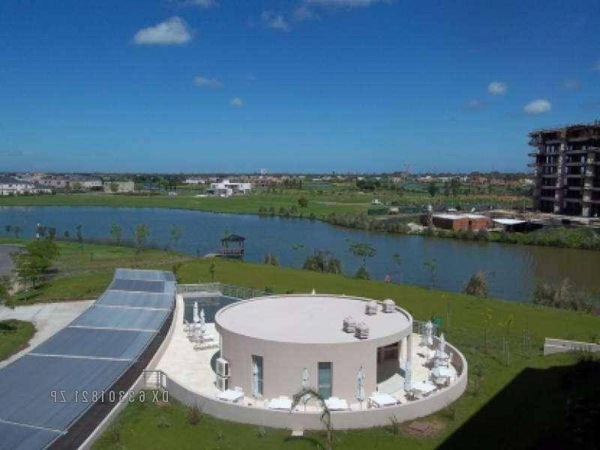 Studio in Tigre, Argentina No. 2572