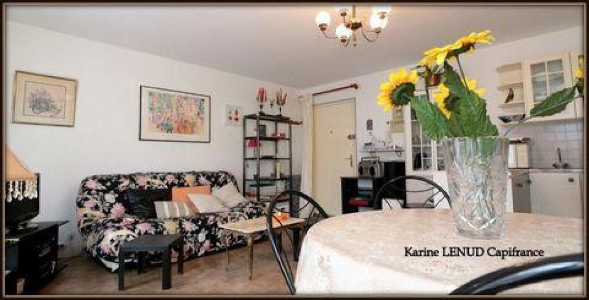 Estudio en el condominio en Touques, France No. 32583