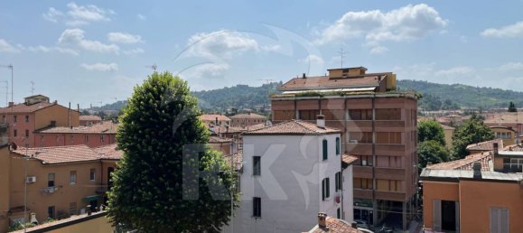 Apartamento de 2 dormitorios en Bologna, Italy No. 354566 9