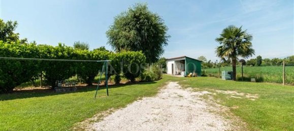 5-Zimmer Villa in Pordenone, Italy, Nr. 288585 2