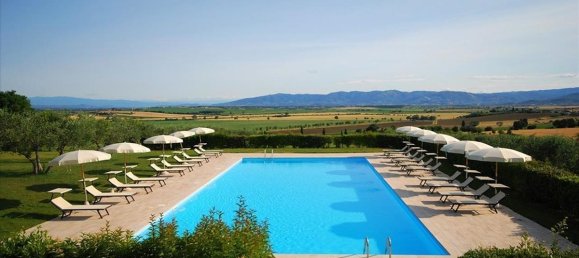 5 bedrooms House in Cortona, Italy No. 58504 3