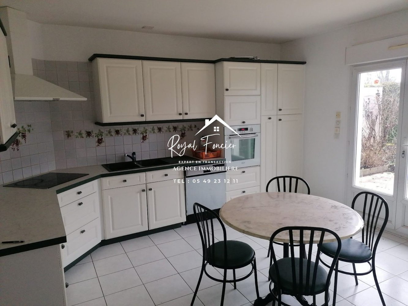 3 Schlafzimmer Haus in Artannes-sur-Indre, France, Nr. 86733