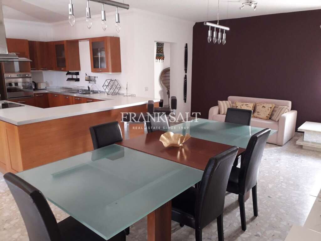 4 bedrooms Penthouse in Sliema, Malta No. 8622