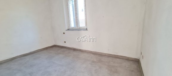 4غرفة فيلا في Angera, Italy رقم 12337 21