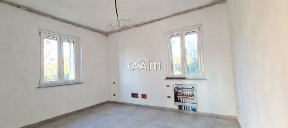 4غرفة فيلا في Angera, Italy رقم 12337 14