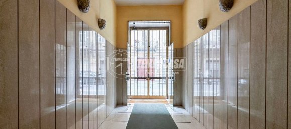 4 bedrooms Apartment in Turin, Italy No. 318743 5