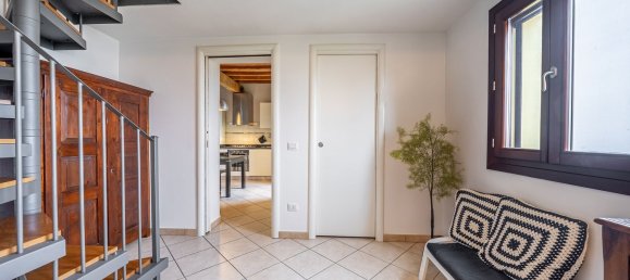 5 bedrooms Duplex in Maranello, Italy No. 314597 11